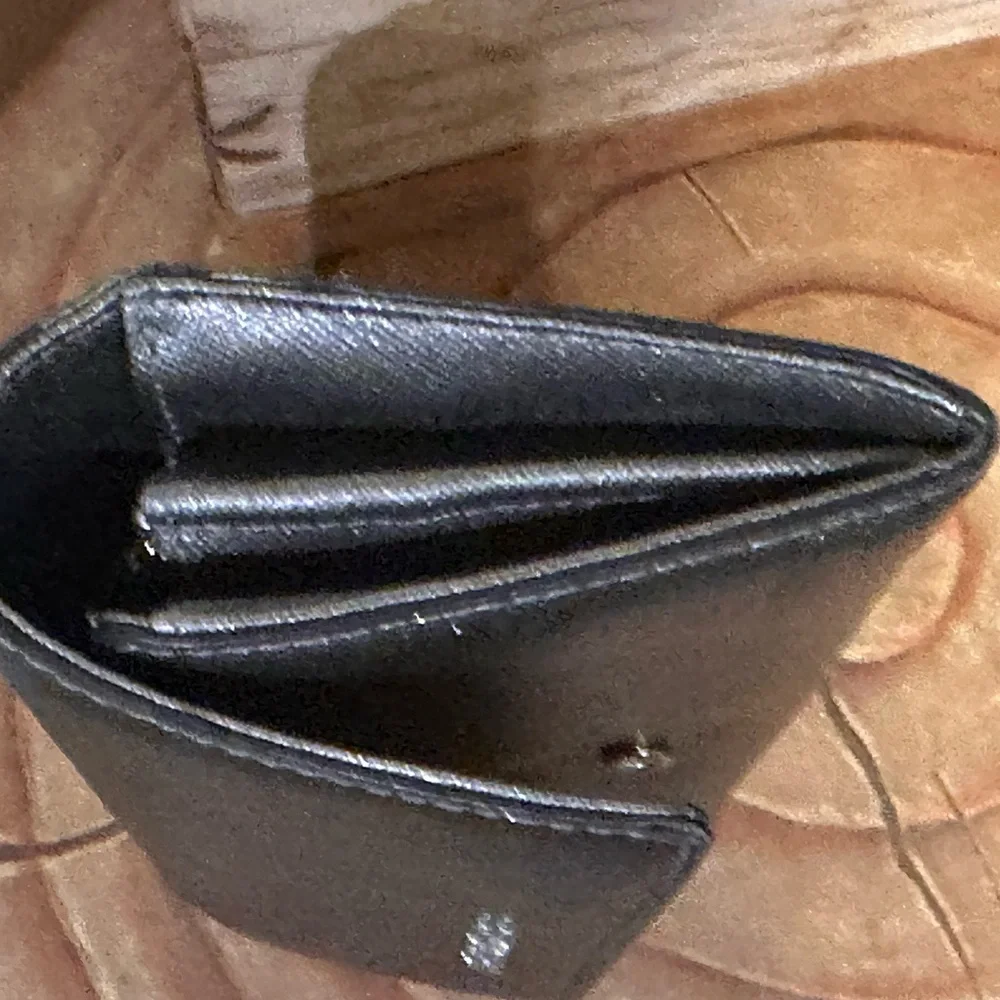 NWOTMichael Kors Large Jet Set Goldish Bronze Wallet  7.5 width 4 inches height - Picture 9 of 10